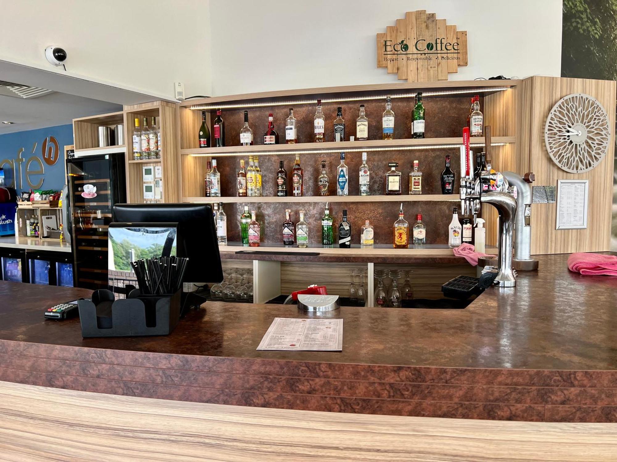 Wildflower, Premium Plus Hot Tub Lodge South Cerney Eksteriør bilde